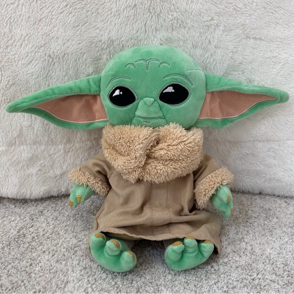 Star Wars The Mandalorian 14” Plush Baby Yoda